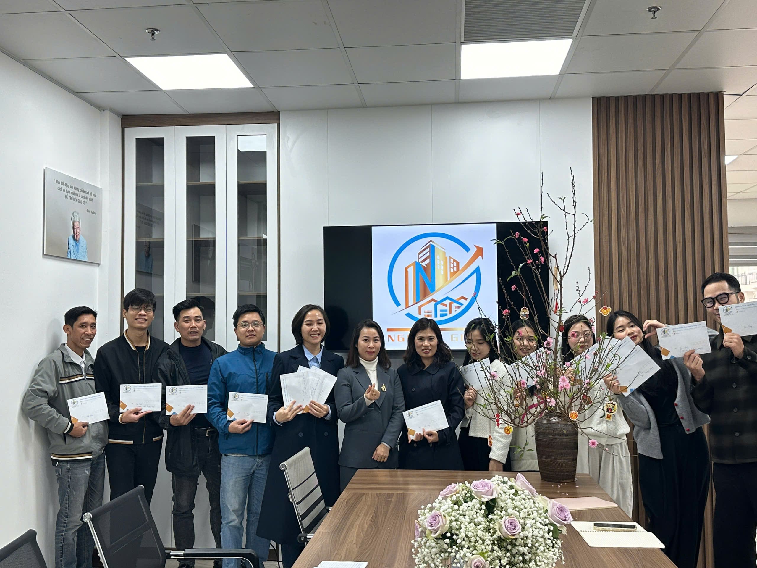 Họp trao thưởng cuối năm 2024