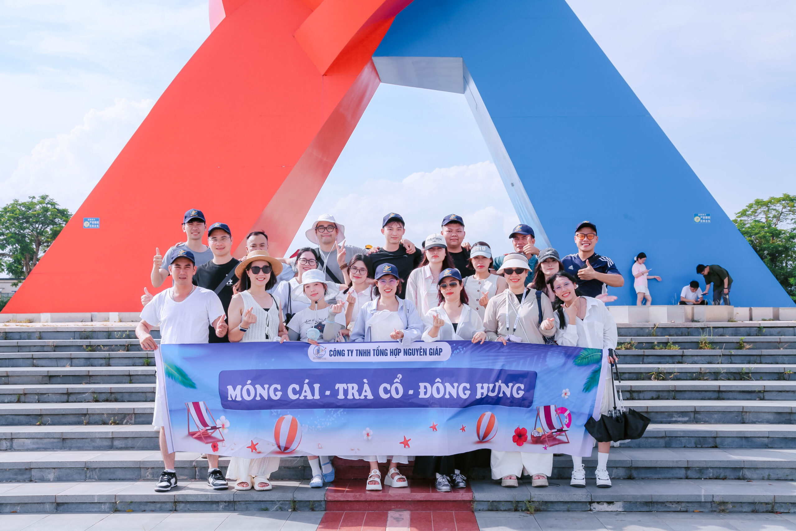 Kỷ niệm hè 2025